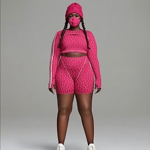 ICY PARK SNAP MONOGRAM TOP (PLUS SIZE) Bold Pink